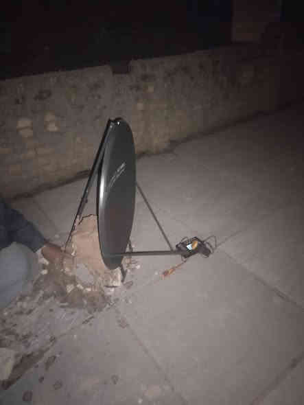 تنصيب الستلايت 
تثبيت البلازمه 
وبعث القنوات 
                    ***********
