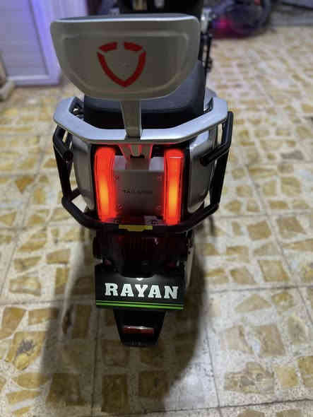 السلام عليكم دراجه شحن جداً نضيفه درع حمايه بصمتين تشغيل صار شهر من اخذته 1400 للبيع فقط محتاج فلوس سعر 1100 مكاني شعب 
***********
