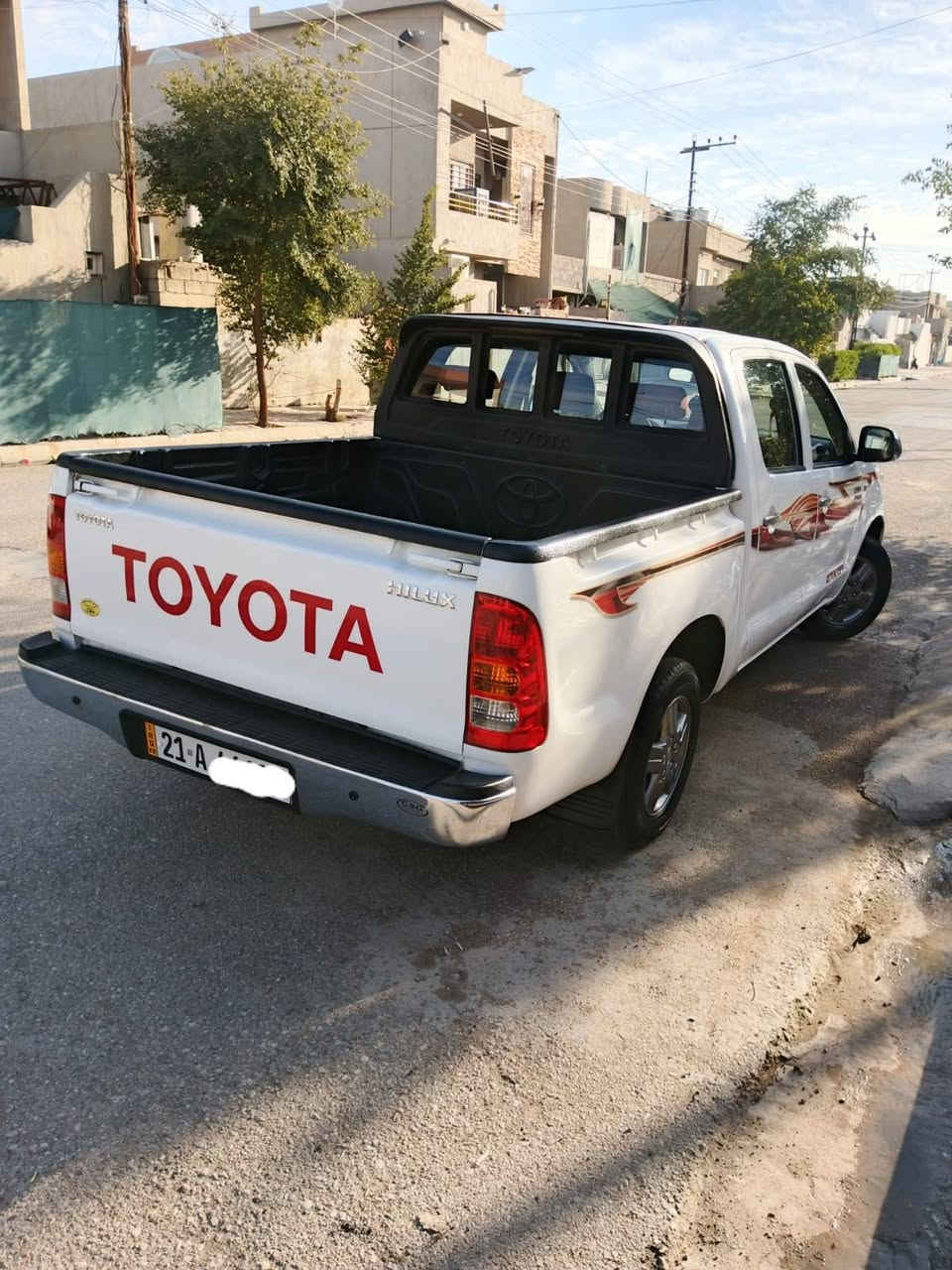 تيوتا هايلوكس دبل قماره 2010 محرك وتبريد شركه مامفتوح السعر 175 العنوان كركوك رقم الهاتف ***********
