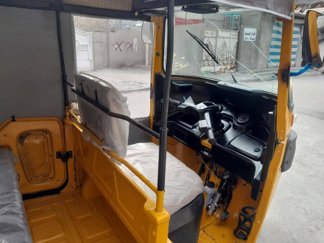 تكتك م 21  أوراق المصطفى مصبوغه عام للجماليه نضيفه السعر 5٫800 عنوان بغداد م الصدر اتصال / ***********
