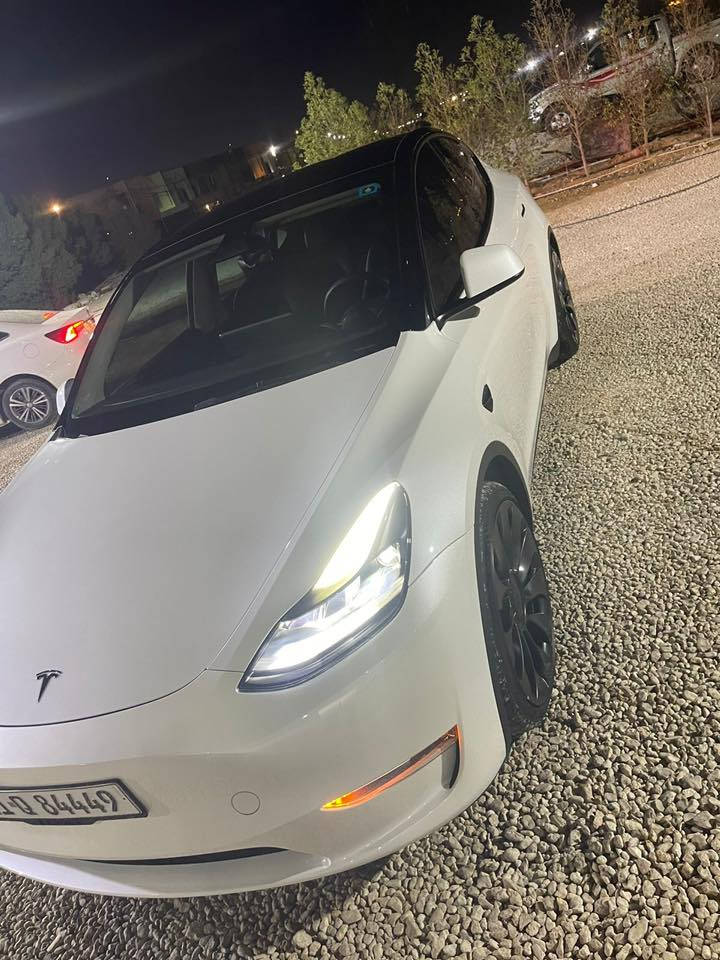 عرض للبيع
تيسلا 
2023 
موديل(( Y))
دبل ماطور 
بطاريه بيفورمنس
ماشيه 40000  فقط 
شاشه كبيره حجم15 انج

سقف باوراما
حساس خلفي 
حساس امامي 
8 كاميرات 
كاميرا 360 درجه
كراسي كهرباء
كشنات تدفئه
رادار خلفي 
رادار امامي 
مانع تصادم 
رادار جوانب
تحكم سياره بلشاشه طبعا
نضام كشف كاميرات سرعه الطريق
نضام الرادار لمنع تصادم
نضام لتحديد مسار الطريق
نضام ترفيه كامل واتسب ويوتيوب وتيك توك 
فول اوامر صوتيه
اون لاين
سياره فول فول مواصفات 
السيارة عَليۿ بي بي اف םِـטּ العالمية ضمان 10 سنوات 

السعر 27 ونص وبي مجال 
للتواصل ***********
