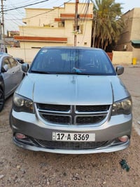 كرفان 2014  جاهزه رقم انكليزي باسمي مكانها بغداد موبايل 07706485609 وا...