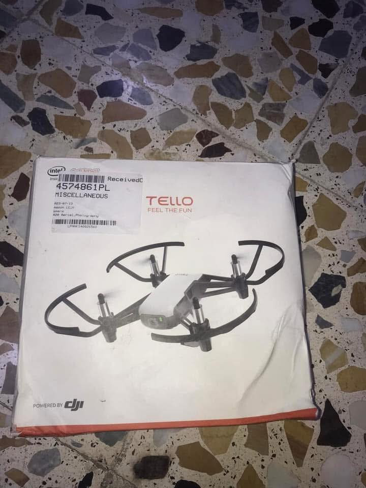 للبيع درون Dji
TELLO
جديد3بطارية طخمين ريش شاحن ٣ بطاريات
تفاصيل المنتج المواصفات
الطائرات
الوزن: 80 جرامًا (المراوح والبطارية متضمنة)
الأبعاد: 98×92.5×41 ملم
المروحة: 3 بوصات
وظائف مدمجة: جهاز تحديد المدى، مقياس الضغط الجوي، LED، نظام الرؤية، شبكة Wi-Fi 2.4 جيجا هرتز 802.11n، عرض مباشر بدقة 720 بكسل
المنفذ: منفذ شحن Micro USB
أداء الطيران
مسافة الرحلة: 100 متر
السرعة القصوى: 8 متر/ثانية
مدة الرحلة: 13 دقيقة
أقصى ارتفاع للطيران: 30 متر
آلة تصوير
الصورة: 5 ميجا بكسل (2592×1936)
مجال الرؤية: 82.6 درجة
فيديو: HD720P30
الصيغة: JPG(صورة)؛ MP4(فيديو)
EIS: نعم
بطارية
بطارية قابلة للفصل: 1.1 أمبير/3.8 فولت
عمر البطارية: 1.1 أمبير/3.8 فولت
المميزات الخاصة
رمي وانطلق: ابدأ في الطيران بمجرد رمي Tello في الهواء.
8D Flips: انزلق على الشاشة لأداء حركات جوية رائعة.
وضع الارتداد: يطير Tello لأعلى ولأسفل من يدك تلقائيًا.
عدد الهوائيات: 2


**إذا كنت صاحب هذا الإعلان وتريد حذفه لأي سبب، رجاءا أرسل رسالة إلى الدعم الفني**