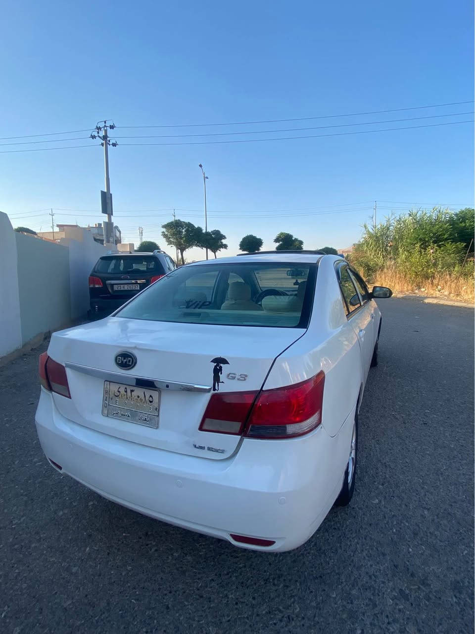 BYD G3 2013 
گير و مه كينه يارس ٢٠٠٧
گير ئوتوماتيك 
سلايت 
به سمه 
ناو زه رد 
كوشن جلد
ته بريد 🥶
بلاجكتور 
ئاوينه كاره با 
سوكان ڤوليوم 
جوار تايه و ويلى لوك 
ماشاءالله سه ياره كه زؤر جوانه 
بانزين هه ر ناخوات 
سه ياره كه سه نه وى جنوبه به شهرتى ئه وه ليات 
مالى كه س نه بيت پاره ى كه سى تيا نه بيت 
ده عموو ليدراوى نييه 
مووس و براوه به شه رت 
ته بريد له سه ر سويج 
خوار هه موو بازار 
سسعرى ٣٠ $ معامه له يه كى كه م 
ژم ***********
ژم ***********
سه ياره كه له سليمانييه 
گؤرينه وه و قيست و قه ر زم نييه السليمانية, العراق
