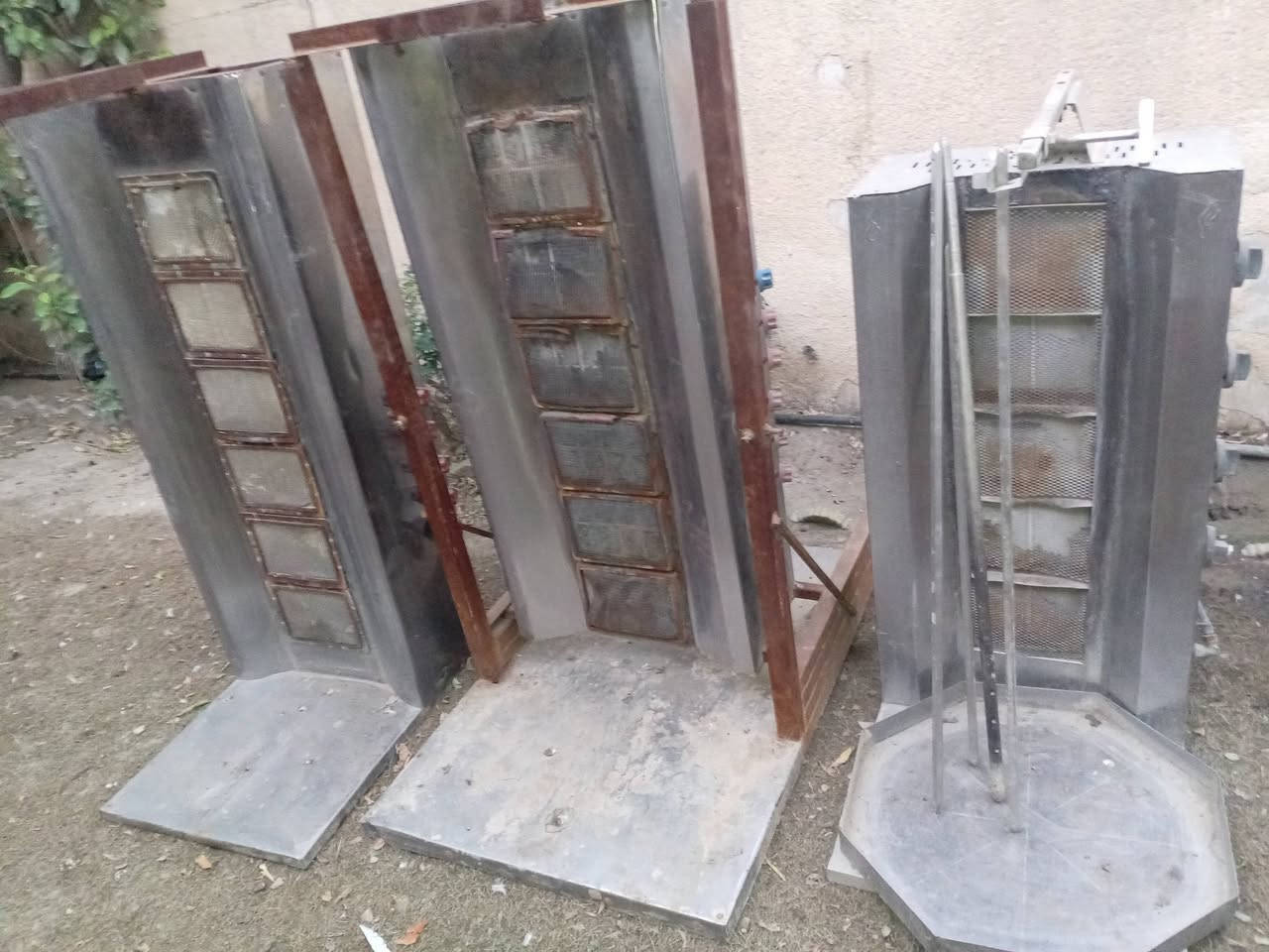 بغداد مدينه الصدر الاورفلي ***********

سعر الشوايه ١٠٠
فتاحه عجين ب ٢٥٠
فرن بيتزا ٤٠٠
قلايه حوضين ٢٥٠
براد ٢٠٠
ميز ١٢٥
