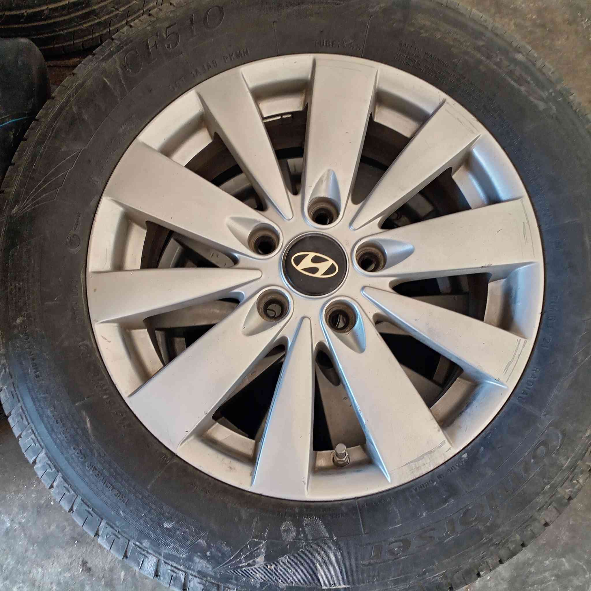 السلام عليكم ورحمة الله وبركاته، تخم ويل كب و تايرات حجم، 16, الأنبار الفلوجة، ***********
