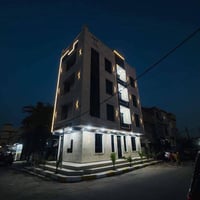 بناية تجارية ركن للبيع بناء سنة ٢٠٢٥  تقع في المنصور / المهندسين / قرب...