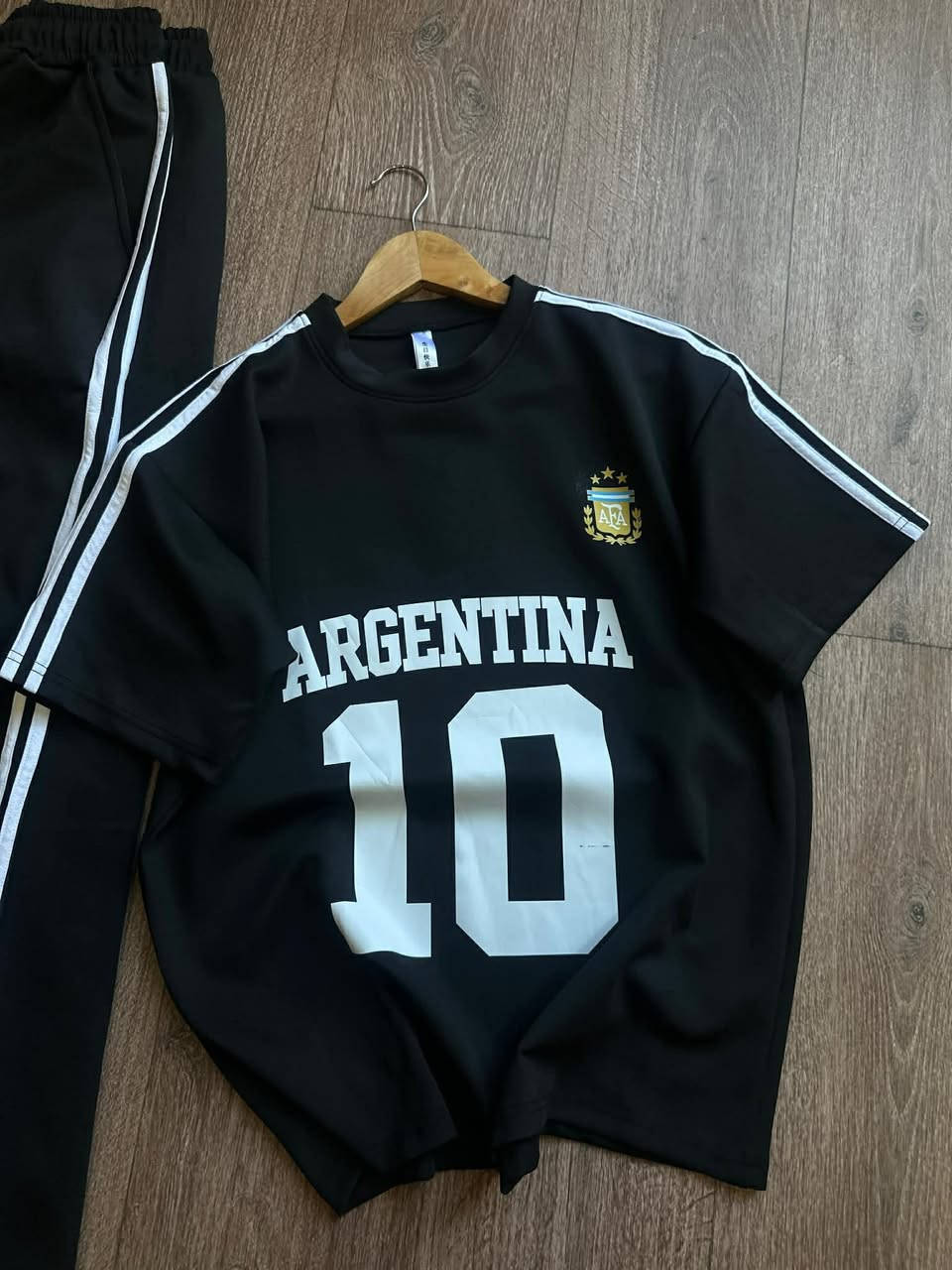تراك صيني درزن ٣ منتخبات ١٢ قطعة
سيري ٤ قطع
M L XL XXL
سعر ٢٤٠ الف


**إذا كنت صاحب هذا الإعلان وتريد حذفه لأي سبب، رجاءا أرسل رسالة إلى الدعم الفني**