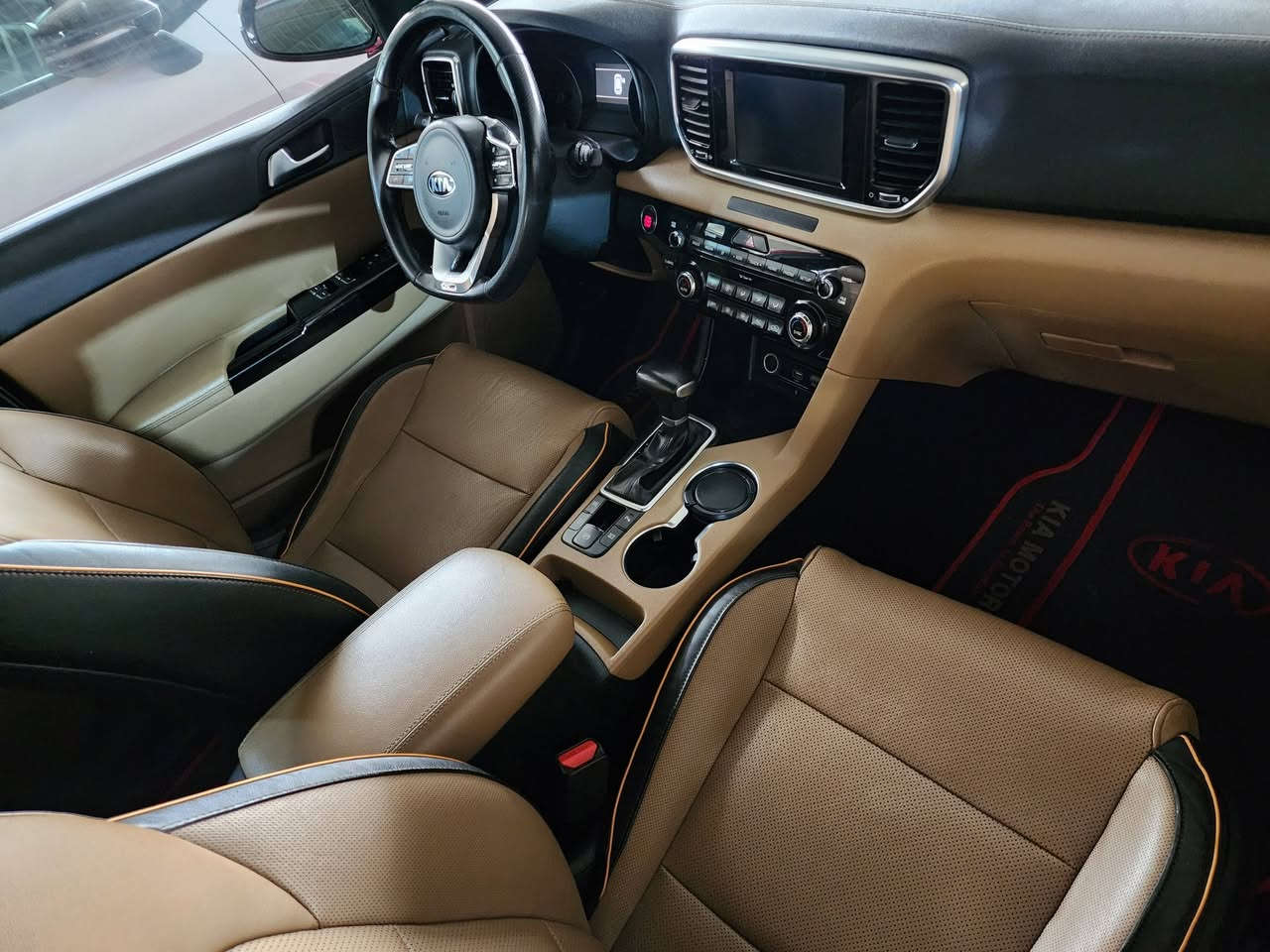 سبورتج ٢٠٢٠ مكفولة ماعدا شخط بلباب  gt line فول ***********
