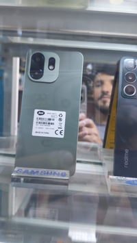 البيع جديد وبلاش السعر 100 الرقم 07781675657