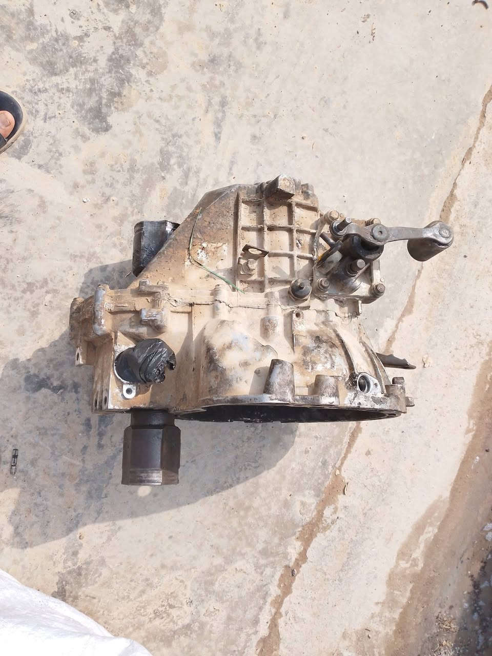 سلام عليكم كير سي كي موديل 13بيع مستعجل ومناسب الموصل جانب اليسر ***********
