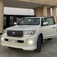 لاندكروزر 2014 جديده بشكل مكفوله من الدعاميه للدعاميه. كفاله بشرط سيار...