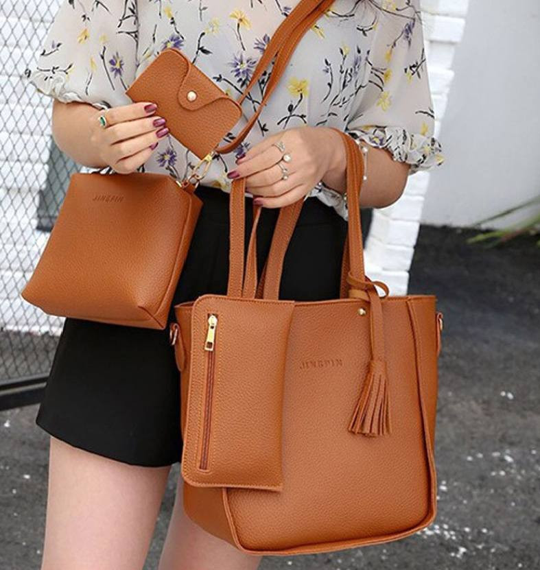 هذه الحقيبة هي مجموعة حقائب نسائية أنيقة مكونة من 4 قطع من الجلد الصناعي، وتتضمن حقيبة توت، وحقيبة كتف، ومحفظة، وحقيبة بطاقات.
مع توصيل 15 الف


**إذا كنت صاحب هذا الإعلان وتريد حذفه لأي سبب، رجاءا أرسل رسالة إلى الدعم الفني**