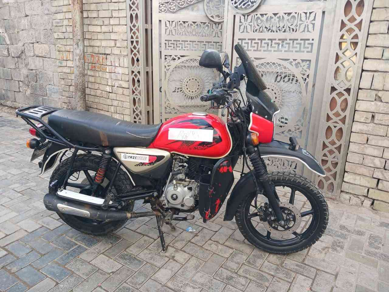 سلام عليكم بوكسر موديل 23 بسمي تحويل مباشر سبب للبيع بطلت من الدلفري ومتاوزي ع بيعتها السعر 2500 وبيها مجال مكاني بغداد المعامل ***********
