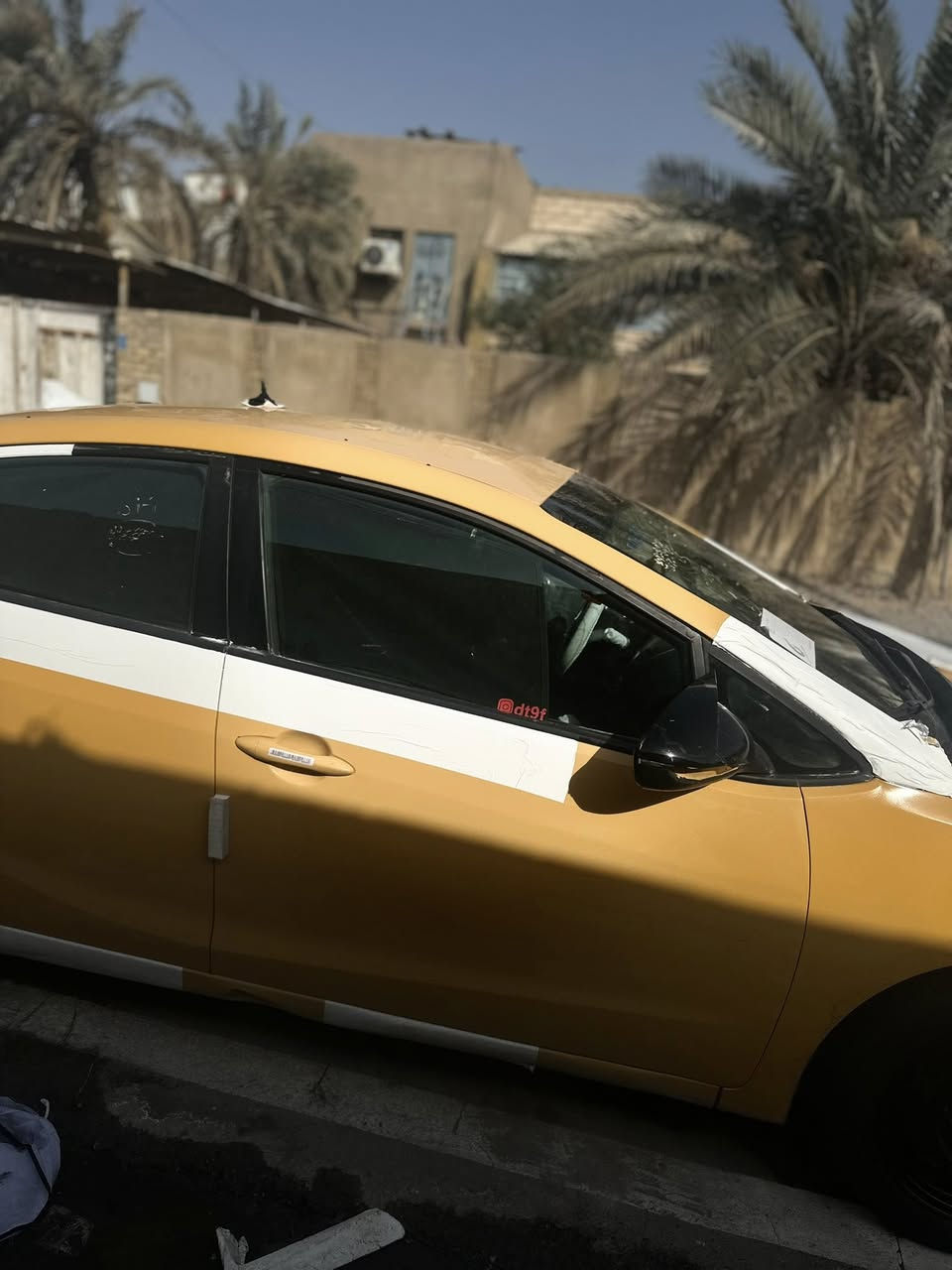 السلام عليكم فوتي حاوية بدون كص
مديد 2015 السياره جاهزه  من كل النواحي 
كير محرك كفالة السياره حلوه وجاهزه
السعر ٤٥ وبيها مجال العنوان بصره 
***********
