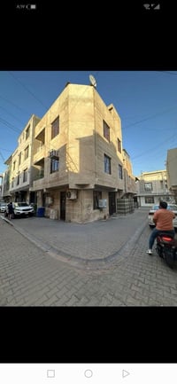 🏢بناية للبيع الاعظمية شارع الضباط   📍المساحة : 50 متر ركن بين شارعين 💰...