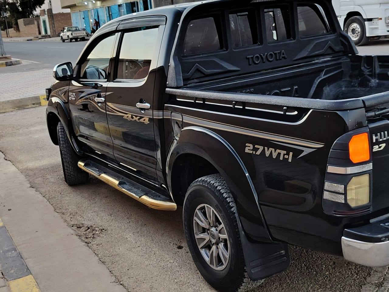 تويوتا هايلوكس
2015
دفع رباعي گير عادي 
رقم اربيل الجديد 
تحويل ثاني يوم 
هزه وسنويه بعدهن جدد 
السياره بعدهه على وضع الشركة 
ماشيه 200
محرك شرط 
السياره فول موصفات كويتي 
مكان السياره الانبار حديثه 
***********
للاستفسار اتصل غير متواجد على ماسنجر 
@إشارة
