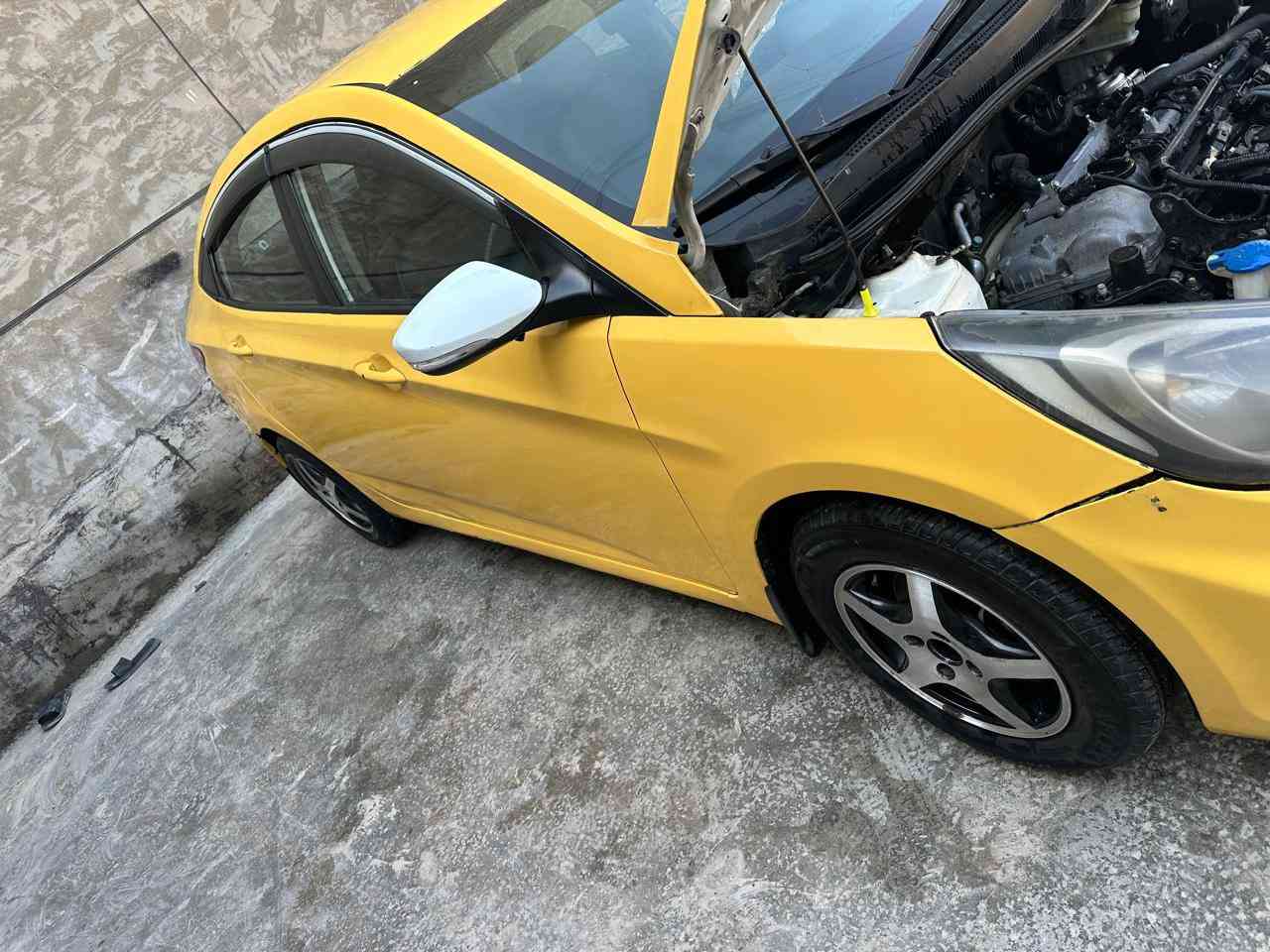 السلام عليكم أكسنت موديل ٢٠١٥ للبيع مكفولة من الدواخل والشاصي فقط ملاحظات بسيطة السعر ب٨٠ وبيهه مجال
***********
