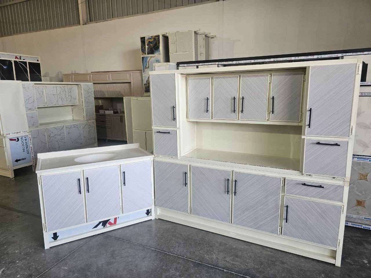 ما عليك بس  احجز والطلب يوصل لباب بيتك 🤗🌹🤗..
كاونتر #دبدوب ارضي وملحق مترين  مع  سنك متر و20 مرمر
💥 (المنيوم) 💥
كاونتر مترين ارضي وملحق مع سنك متر و٢٠ مرمر . 

♥️♥️السعر 340 وي توصيل


**إذا كنت صاحب هذا الإعلان وتريد حذفه لأي سبب، رجاءا أرسل رسالة إلى الدعم الفني**