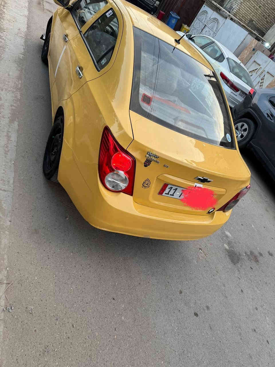 السلام عليكم 
للبيع شوفرليت سونك 
موديل٢٠١٢ وارد خليجي 
كير 5 نمر ميكانيكي المرغوب 
مكينه 1600 انسه الصرف
دوشمه ارضيه وكشنات 
كهربائيات كله شغاله 
رقم انكليزي مصفره هيه وغرامه 
تخم تاير جديد 
باتري جديد 
السعر 63 وبيه مجال قليل 
عنوان بغداد
وهذه رقمي 
***********
