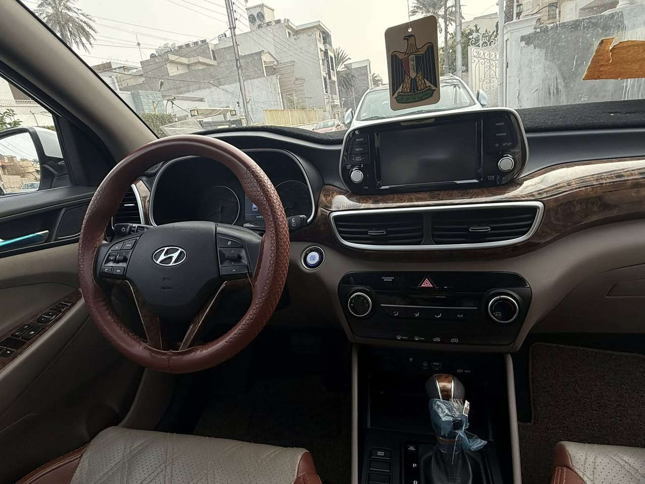 سيارة توكسان للبيع
فوول مواصفات ماعدا البنوراما

موديل 2021

🛑السيارة مكفولة ماشية 24 الف فقط سيارة بعدها زيرو 

نظام ترحيب البصمة الثانية بعدها ممستخدمة 

٣ انضمة قيادة سبورت نورمال عادي 

ايكو اقتصادية بالبنزين

بصمة تشغل عن بعد

بصمة ابواب

5 عدسات زنون تتحرك ويا اتجاه السيارة

كراسي كهرباء

فول تحكم ستيرن

حساس امامي 

حساس خلفي 

شاشة اصلية

مري شفط 

كاميرا خلفية دوارة

لدات امامي وخلفي 

تبريد قطعتين

مكان السيارة بغداد

***********
