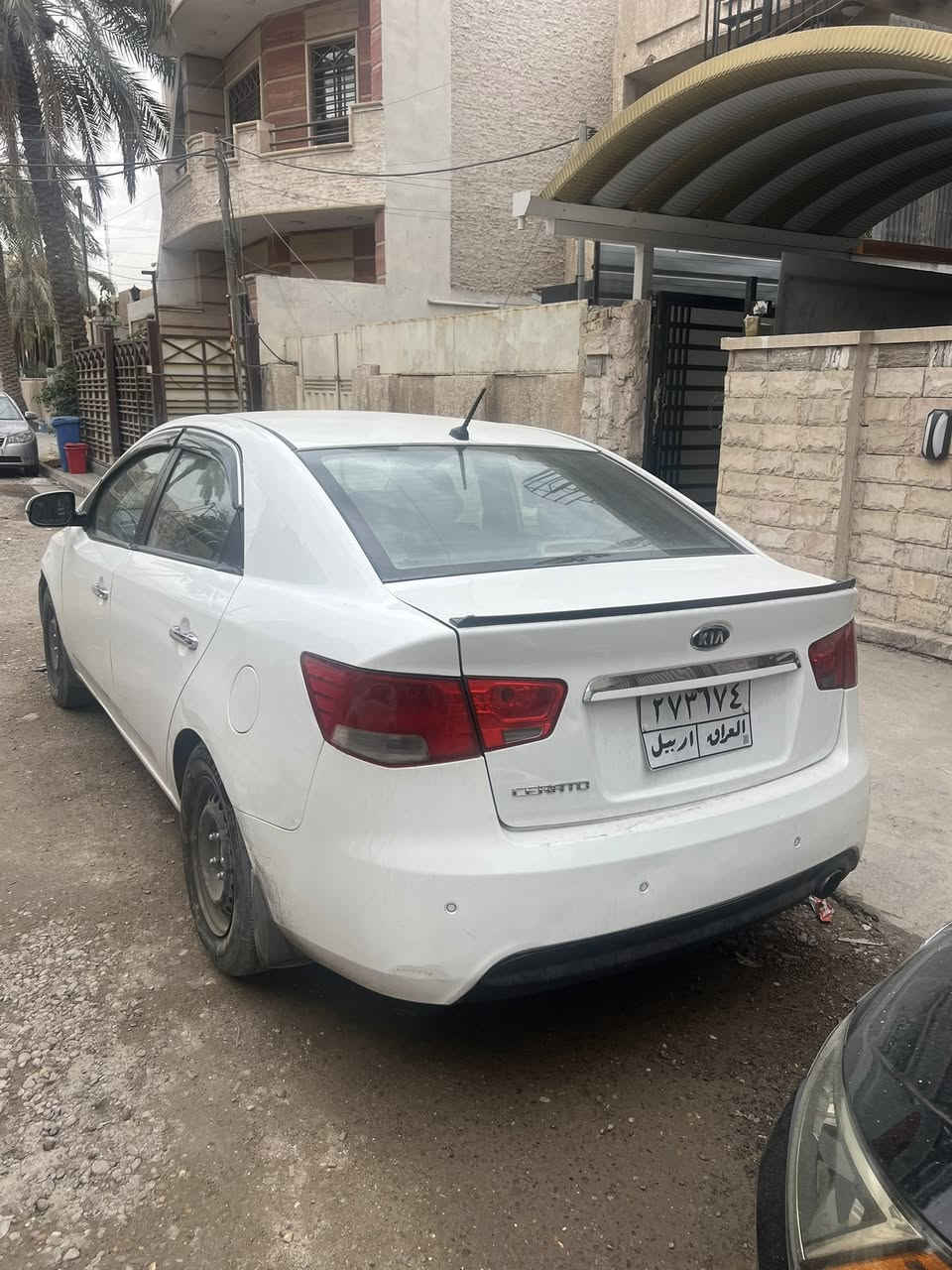 السلام عليكم 
كيا سيراتو ٢٠١٣ خليجي بيهه باب صبغ فقط مواصفات عاديه شاشه تحكم استيرن صدر تايرات جدد كير مكينه كفاله ماشيه ١٧٣ رقم اربيل تحويل ثاني يوم السعر١٠٨ مكان الغزاليه 
***********
