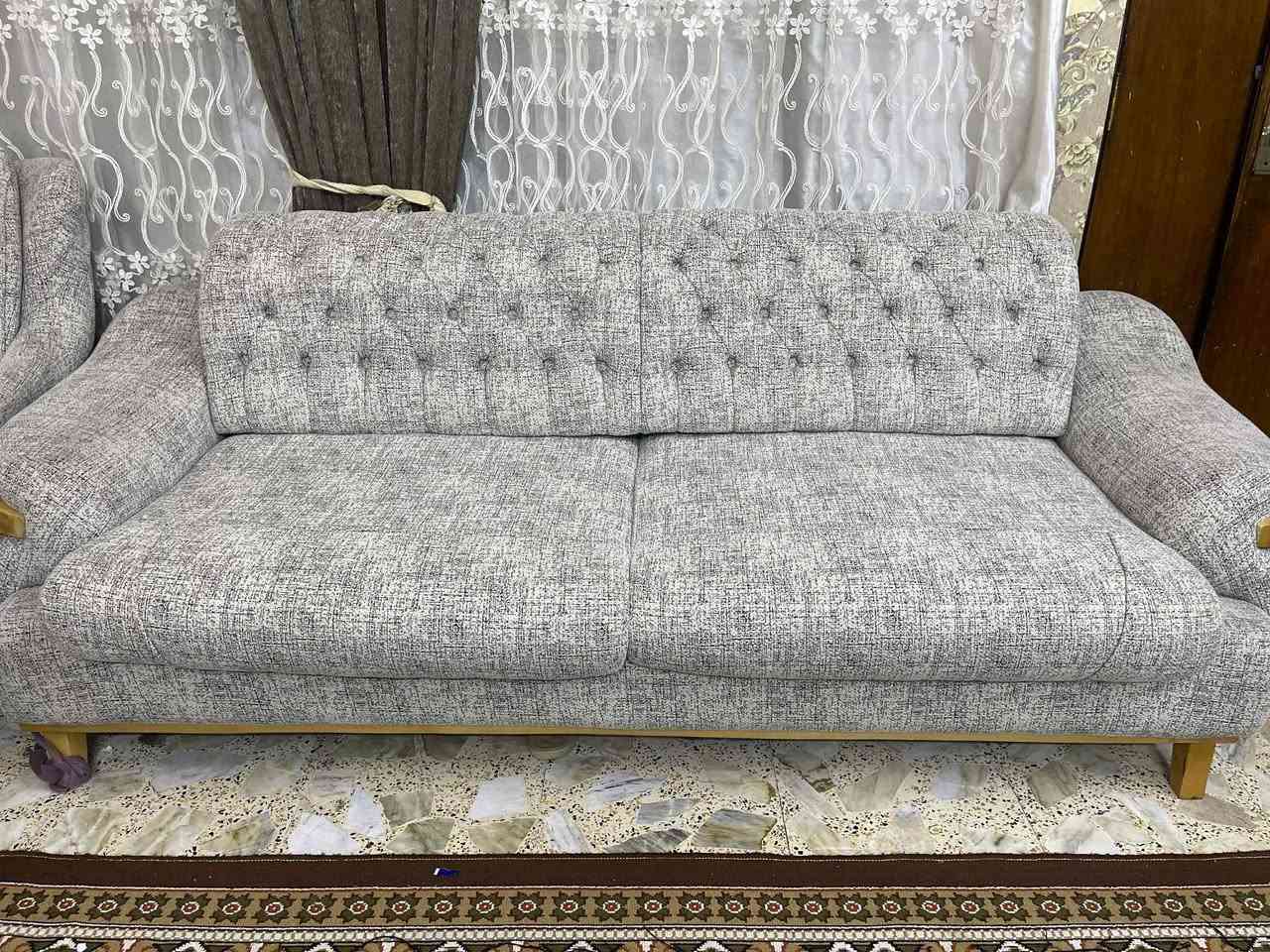 تخم عشر مقاعد للبيع اخو الجديد سعره 600 والاتصال بهذا الرقم ***********
