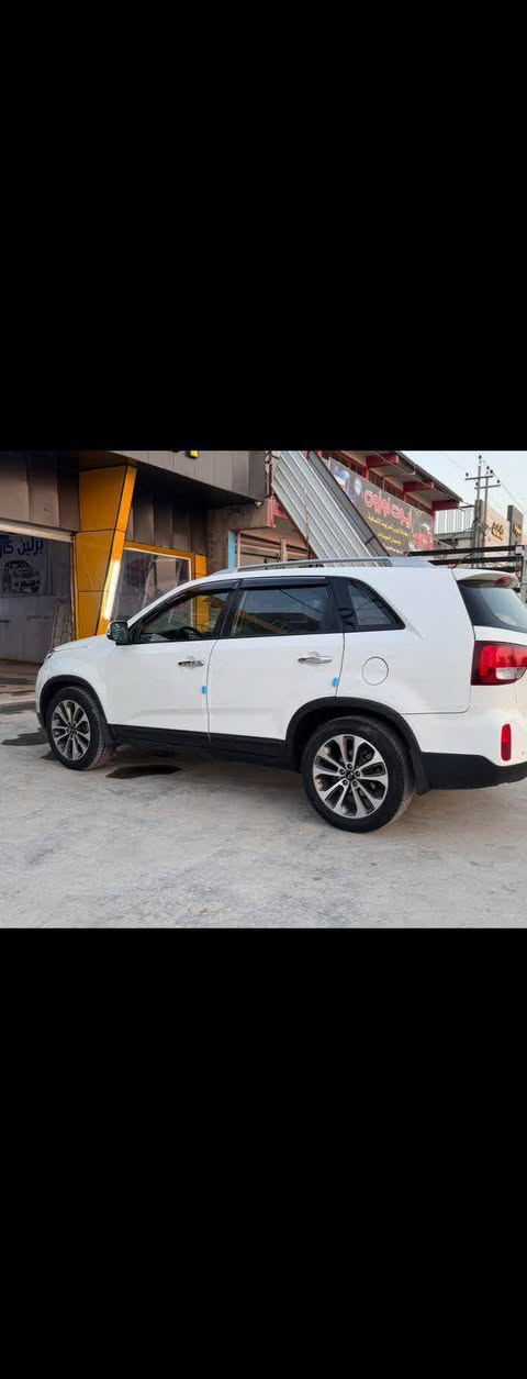 السلام عليكم سورنتوموديل  2013البيع ومراوس فول موصفات محرك 4سلندر لاتبخير ولاتنقيص  السيارة صبغ حزام جماليه بدون دواخل بشرط رقم سليمانية دولي مكان السيارة كربلاء المقدسة شراي يتصل ***********
