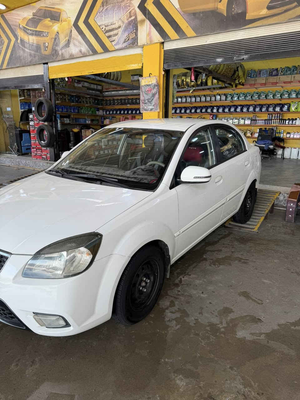 Kia Rio
حجم المكينة 14
موديل 2011
رقم اربيل بأسمي
تبريد ثلج 
طخمها جديد 
جامات كهرب 
كير اوتو
ضرر بيها جاملغ مبدل ومصبوغ وربع بوند والدوسة موضح بالصور 
السعر٩٤
***********

