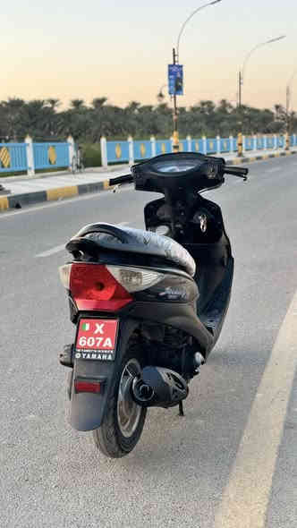 السلام عليكم 
كامكو v2 
مكينة 125
هورن سيدان اصلي تفصيخ 
باتري جديد 
الدراجة برغي ما ناقصة 
مكفولة كفالة عامة شرط الفحص 
بـ 700 وبيها مجال للطيبين 
***********
