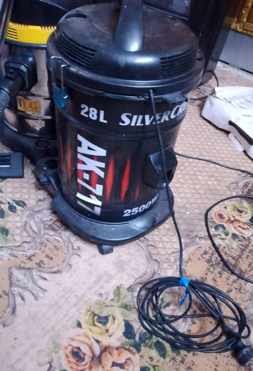 مكناسه كهربائيه استخدامه كلش قليل نضافته كدامكم سعره 20. ٱڅڑ قطعه 👍🔥🔥


**إذا كنت صاحب هذا الإعلان وتريد حذفه لأي سبب، رجاءا أرسل رسالة إلى الدعم الفني**