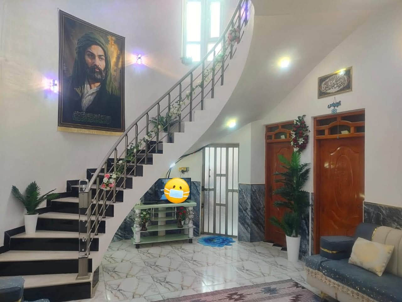 بيت للبيع زراعي بالمهيديه مساحه اكثر من 200متر  مقابيل مجمع الشموخ السكني مكانه مميز وقريب على شارع العام  بناء جديد قبل سنه كمل 
طابقين يحتوي على 
استقبال 
وصاله عدد 2 
ومطبخ
وغرف نوم عدد 5 
واكو وحده سويت 
مناور عدد 2 
صحيات داخليه وخارجيه 
وصحيات طابق الثاني 
السعر 190 وقابل للتفاوض

مكتب 💥التميز 💥للعقار 
الشموخ قرب جسر مشاة 

ستفسار ☎️***********

