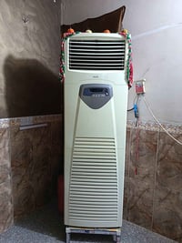 سبلت كنتوري 3طن نوع اواكس مشحون غاز وكامل للأستفسار الاتصال 0783837340...