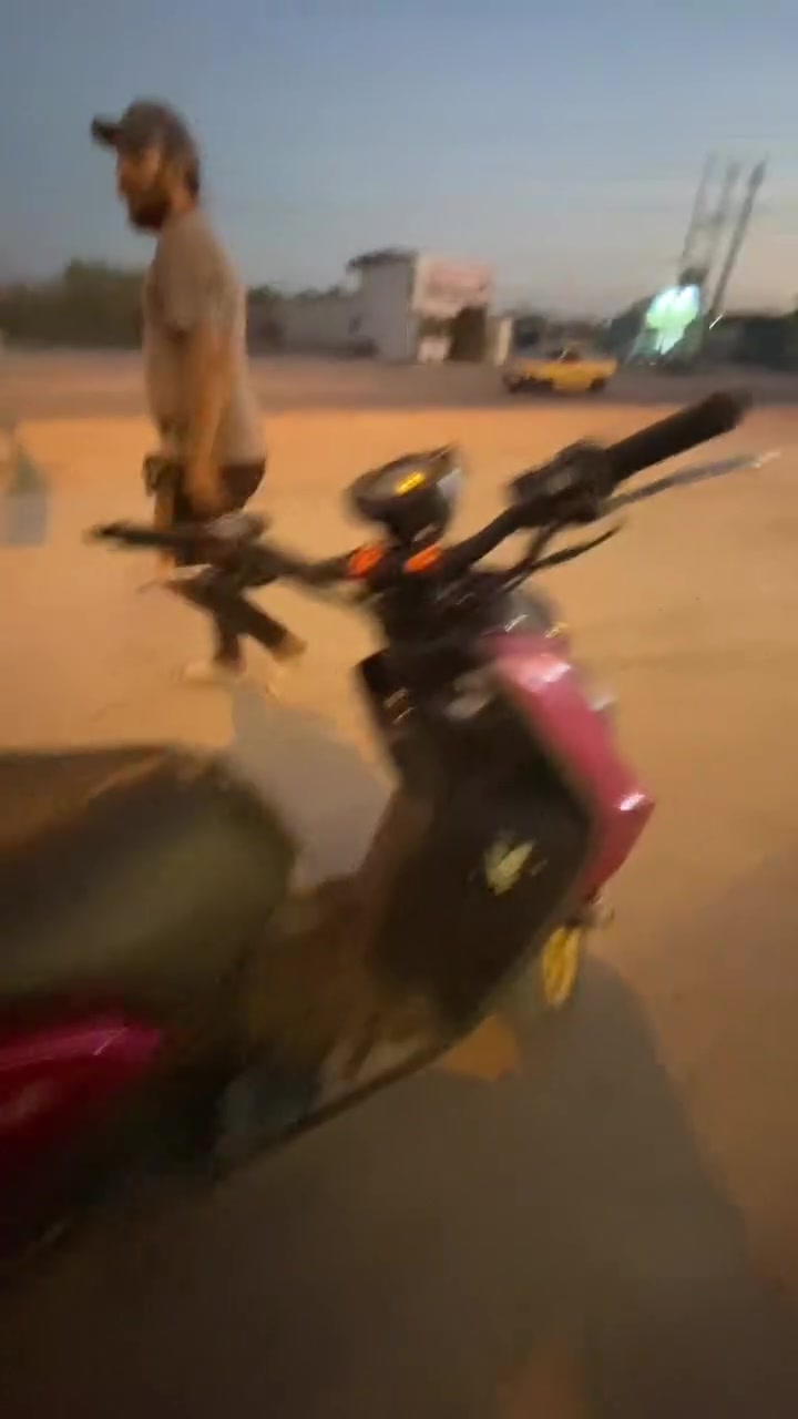 سلام عليكم سكنس جبلي نكره سلف دراجه معدله يخبل دبلات وقطره دهن وتعلاكه وقواعد ستيرن كرزي اصلي نقوصات البيه عضمه يدك مال بريك واشاير ما يشتغلن وراجز مال سلف تعبان بس نكره السعر٧٥٠ بيه مجال حك جيتك مكاني بغداد ابو غريب ‭***********‬
