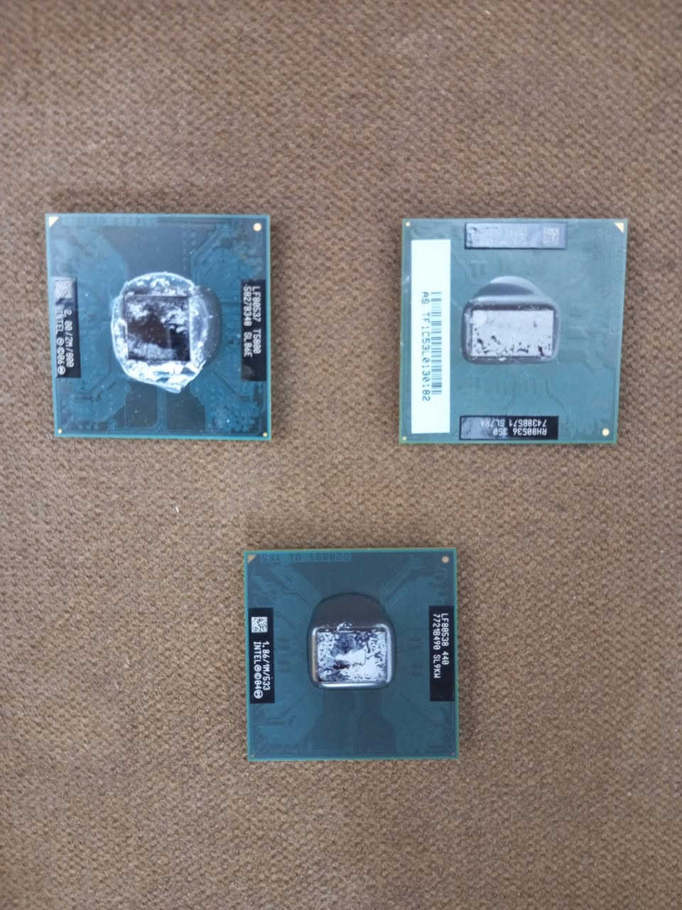 قطع غيار
الهاردات: فحم كل هارد بي مشكله خاص ومنهن هارد تيرا شغال بس هيلثه 25 والباقي بيهن مشاكل متعدده السعر شلعه (15) مفرد (3) 

المعالجات: شغالات السعر شلعه (10) مفرد (5)

كارت شاشه: شغال السعر (5) 

الجوستك: شغال بحاله معقوله السعر (5)

البطاريات: شغالات السعر (15) 

قارئ اقراص: اللابتوب اربعتهن السعر (10)  الحاسبه اثنينهن (5) 

شاشات: فحم كلهن السعر (15) 

مذربوردات: فحم كلهن السعر (10) 

باقي القطع كلهن من مراوح وكروت واي فاي والخ.. السعر (10)

متوفر توصيل لجميع المحافظات 5000


**إذا كنت صاحب هذا الإعلان وتريد حذفه لأي سبب، رجاءا أرسل رسالة إلى الدعم الفني**