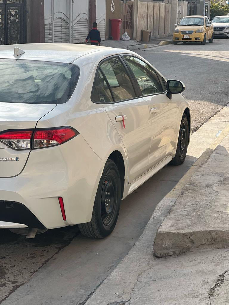 السلام عليكم 
هايبرد ٢٠٢١ للبيع 
رقم بغداد
ماناقصها ايشي كله جديد 
تخم تاير قبل أسبوع شاده 
ادامه كامله للسياره 
السعر ١٤٢ وبيها مجال 
رقم الهاتف ***********
صوره الحادث موجود بالمنشور بس باب مبدل فقط 
وبيها بارد بالجاملغ
