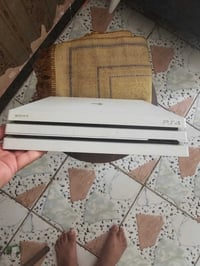 بلي فور برو للبيع ذاكره واحد تيرا نظام 13.50 ويا ٤ اقراص جوستك تعبانه ...