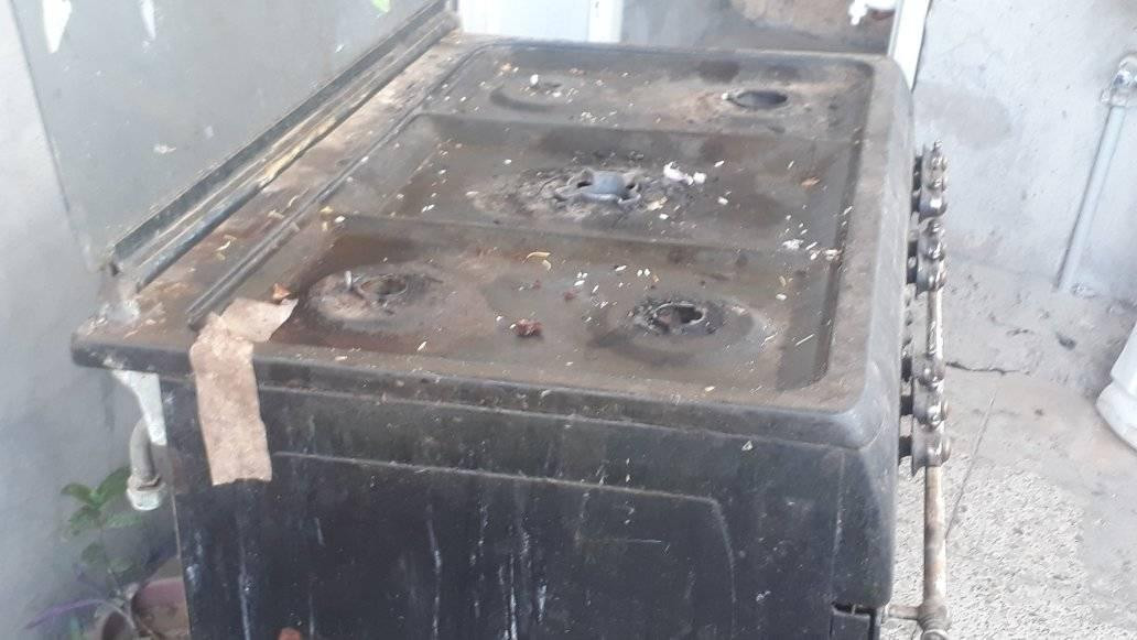 هذ طباخ قبل التنظيف وبعد التنظيف  وهذ رقم � تلفوني ***********
