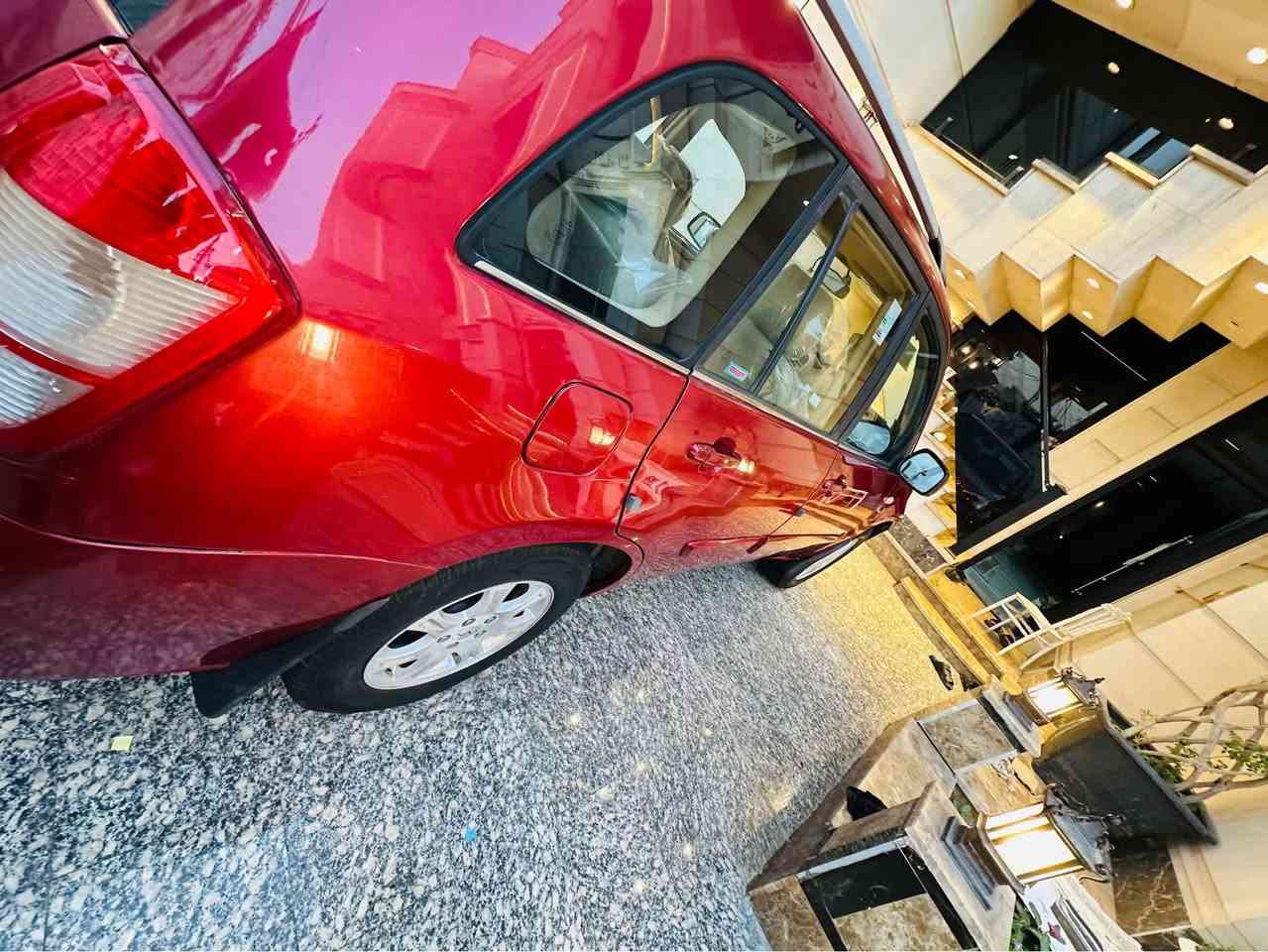 السلام عليكم 
تيكو 2013 ماروني سياره بأسمي 
سياره جديده وجاهزه وخير من الله 
تخم تاير خلفي امامي جديد 
صدر خلفي امامي جديد
 ما يحتاج بعد اشرح جديده 
السياره رقم نكليزي وسنويه جديده ل2030    
    العنوان بغداد 
    رقم الهاتف ***********
   غير متواجد ع خاص الشراي يتصل ويدلل
