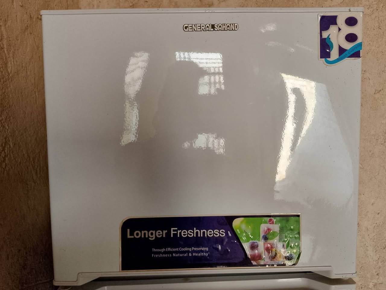 ثلاجه للبيع السعر 180الف قفل 
الرقم ***********
