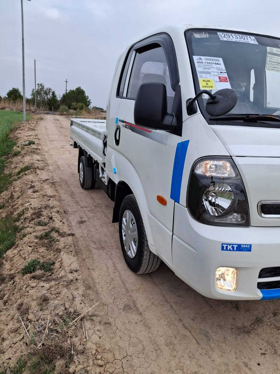 اللهم صلي على محمد وآل محمد
كيه بنكو دخول جديد موديل 19بيه لوحات وسنويه ووكاله عامه شمالي وحصة كاز دخول جديدكفاله من الصبغ شرط بلكارتون  كير عادي 5 نمر سياره  جاهزه كل نقص مابيه  تخم تاير مكينه وكير شرط الفحص بدي زيرو تبريد ثلج  كهرباءيات كله شغاله شرط تراي زيرو ماناقصه برغي  مكان السياره ‎ناصريه قضاء الشطره السعر ب65وبيه مجال للشراي ‎0786 992 3114
