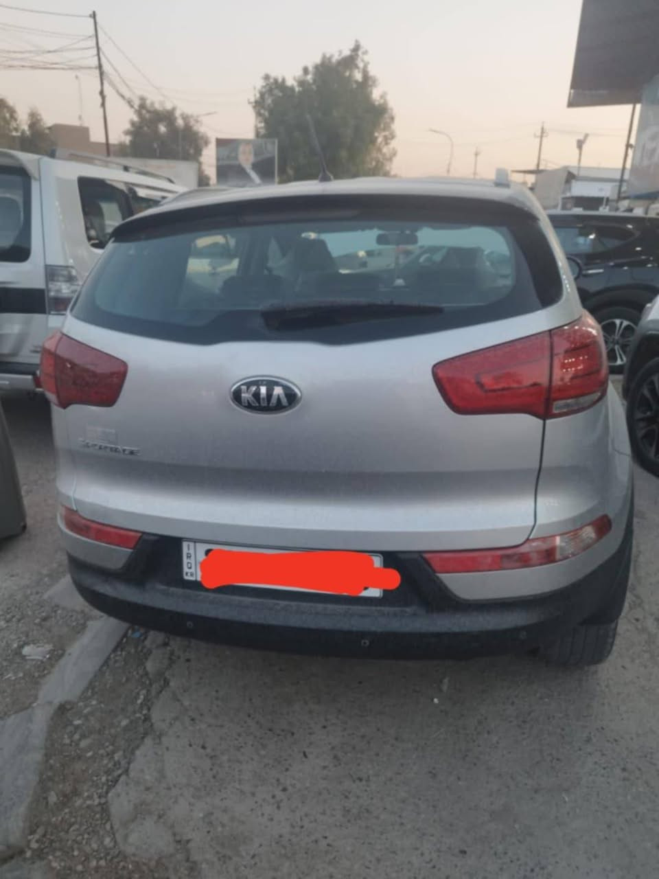 سبورتج ١٦
خليجي محرك دوش ٢٠٠٠ نظيفة 
رقم شمالي باسمي ثاني يوم تحويل
مواصفات عادية 
١٤٦ وبيها مجال
***********
