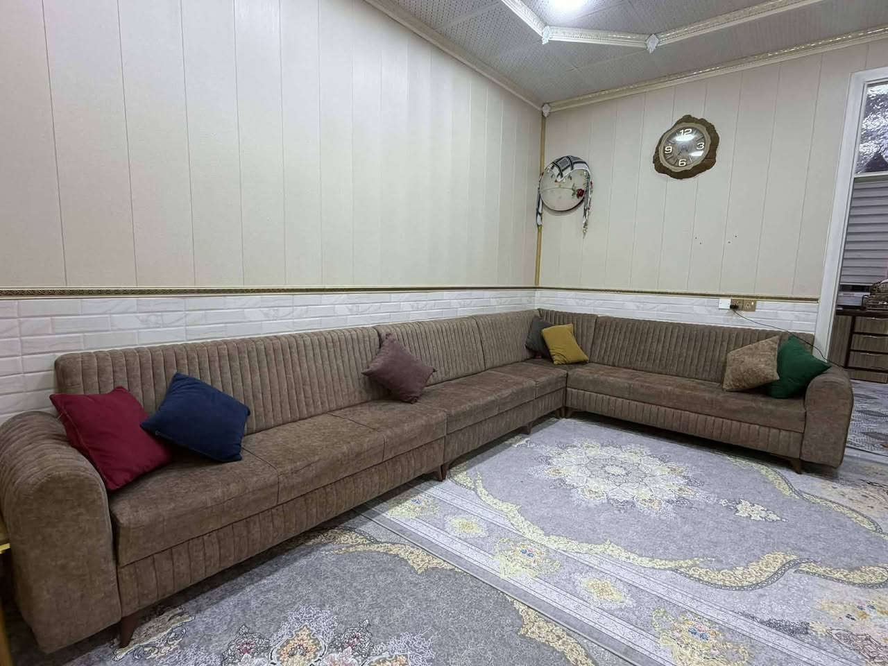 وەک لۆک وایە نرخ چات بکە  یان پەیوەندی بکە ***********
