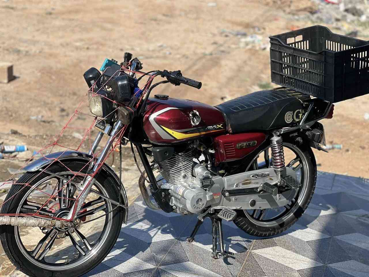 السلام وعليكم للبيع او مراوس دراجه سيفان موديل 23 ما مفتوح  باب اول كله على البلادي. السعر 550 وبي مجال. العنوان تكريت مجمع الجوهره ***********
