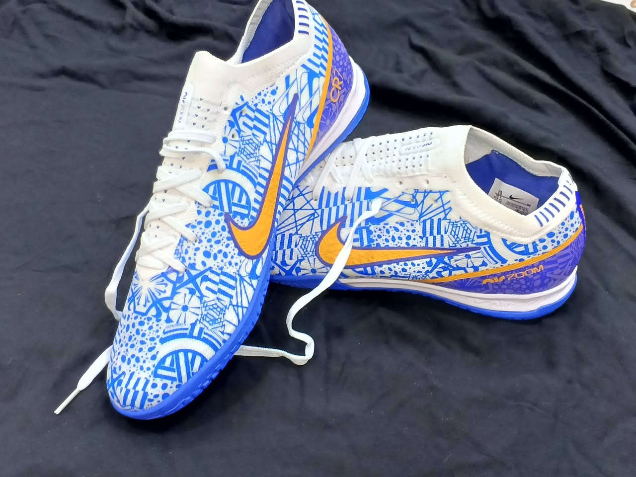 اسلام احذا تارتان الحجم 44 وستد 43اصلي وكاله امزون ثنينهم ب60الف العنوان شعله ***********
