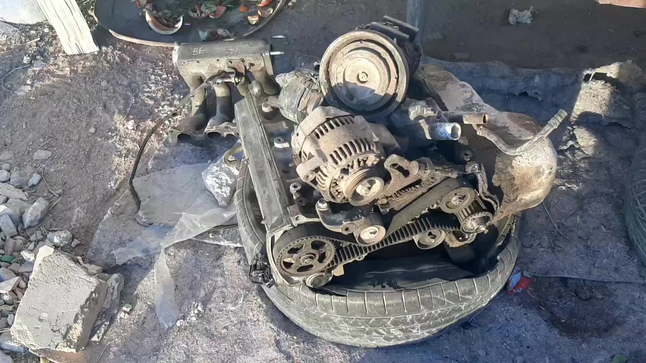 محرك ١٥٠٠..مع كير ..مع داينمو مع كمبريسر غير مشروط اخذته من سياره مكلوبه التفاصيل داخل الفيديو..***********
