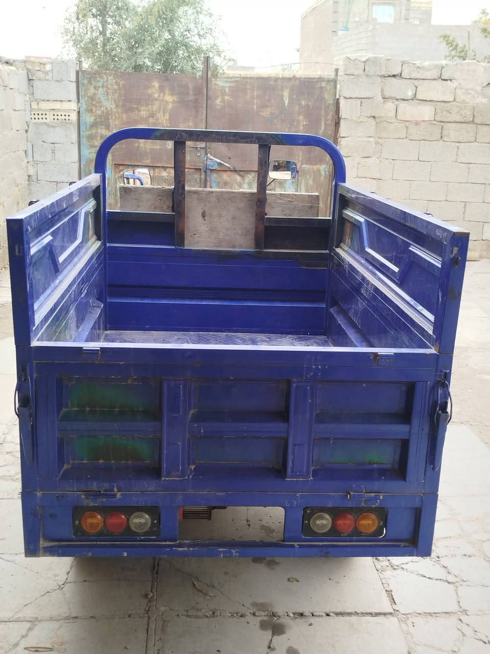 ا
السلام عليكم ستوته شحن للبيع 
السعر 1100 بيها مجال قليل 
المكان سبع قصور 
للتواصل علا الرقم ***********
