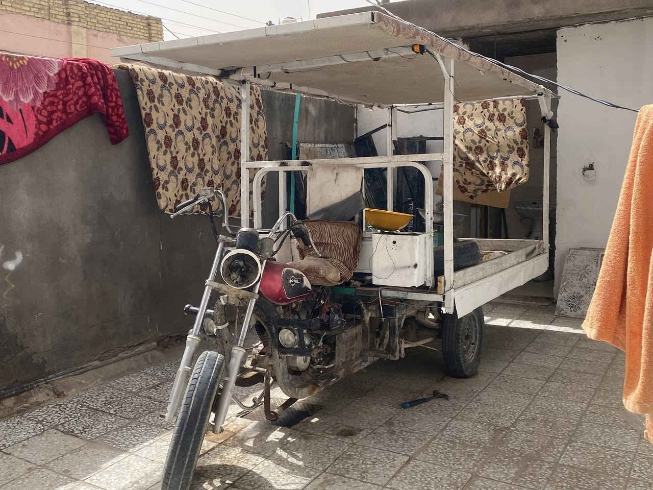 سلام عليكم للبيع ستوتة مال مخضر جاهزة نكرة سلف كلك مكفولة سعر ٦٥٠ وبيهة مجال ستوتة حلوة كهربائيات شغالة باتري جديد ضفيرة جديدة نكر سلف مكاني النجف ***********
