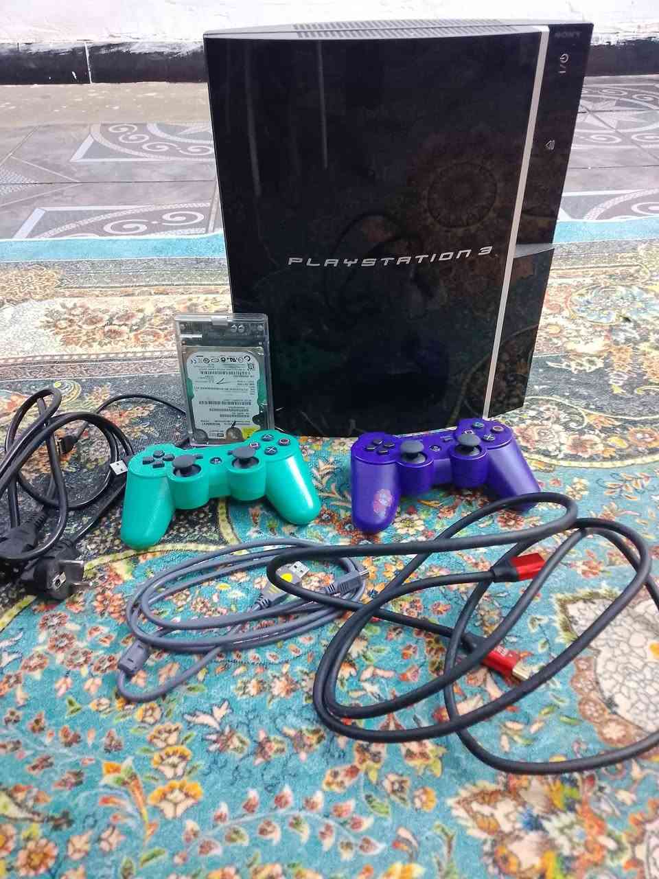 السلام عليكم بلي 3 فات
مستخدم شي قليل نضافه 90 الجاهز كامل ملحقات 
جوستك 2
وايرات توصيل 2 
هارد خارجي 
الجهاز تجي بي 20 لعبه 
السعر 120 بي مجال بسيط 
مكاني بغداد مشتل لتواصل واتساب ***********
