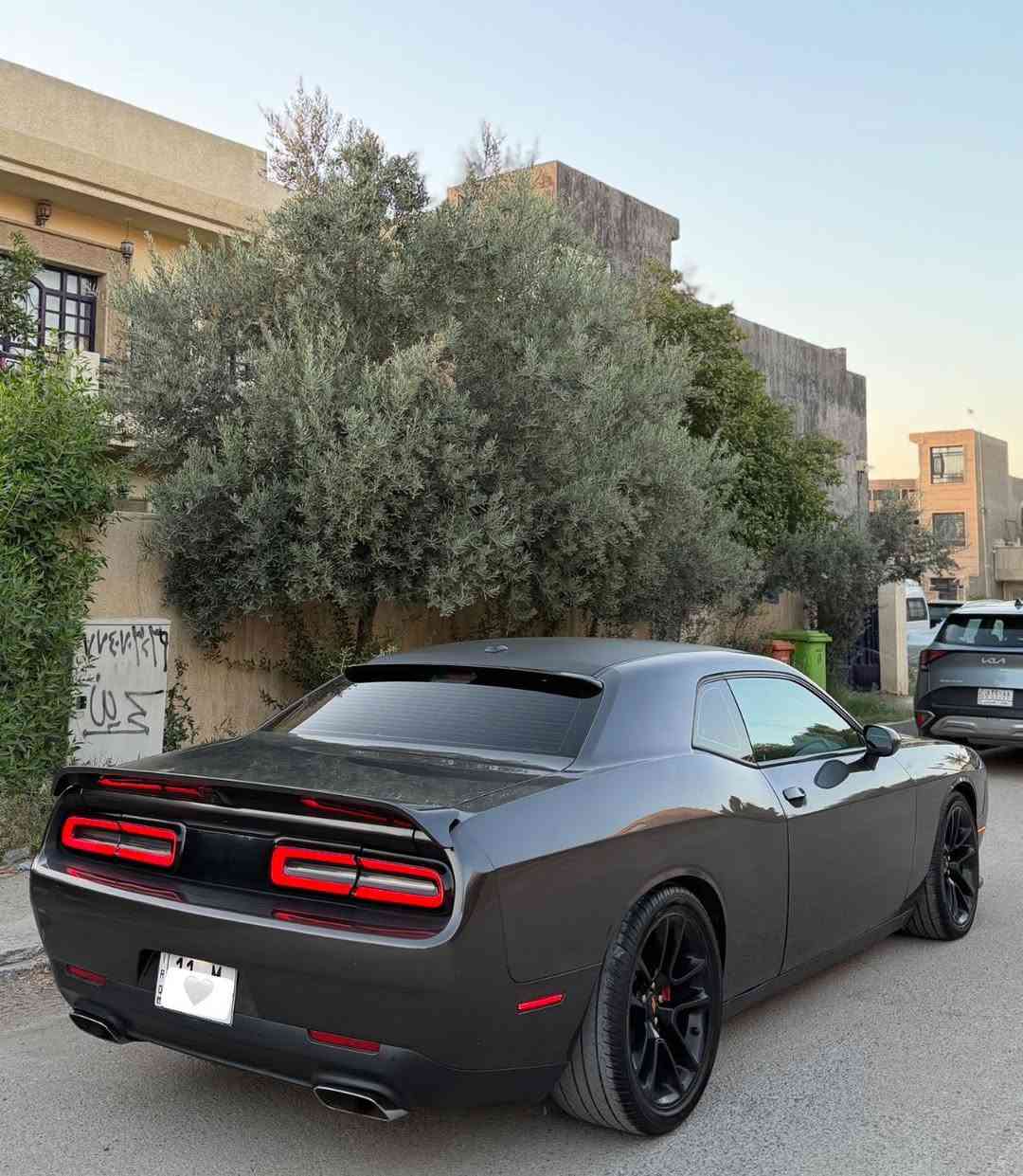 جالنجر ار تي 2022
السلام عليكم للبيع سعر مناسب 
جالنجر 2022 RT 
ماشيه 35 فقط 
ارتي 5700

رقم بغداد باسمي هزه جديده 

الحادث : قطعتين + قطعتين كلير 
شاصي واحد بي تعمير فقط 
لغد كفاله 
كير مكينه كفاله 

المواصفات فول عدا الفتحه 
رادار نقطه عمياء 
شاشه ابل كار بلي 
داخل جلد وكنتارا 

وباقي مواصفات المعروفه 
ويل سكات اصلي 
تخم تاير جديد خلفي 315 امامي 275 
عليها اظافات بسيط
برمجه استعمال 
بلكات ريسنك 
داخل كاربون فايبر كت كامل 
عدسات زينون سعرهن 450 الف لايت كلش مرتب 

السعر : 163 مجال بسيط 
وما اتوقع اكو جالنجر 22 ارتي انسب من هل سعر 
الي ما يعجبه السعر يرفع المنشور
 بكلمه حلوة تعكس اخلاقه ❤️

مكان السيارة : بغداد القادسية 
اي استفسار 
***********
